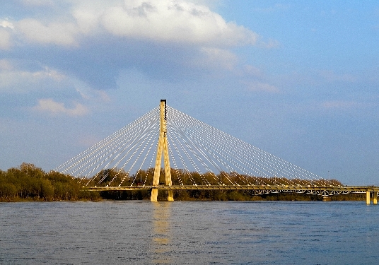 A Świętokrzyski-híd és a Visztula