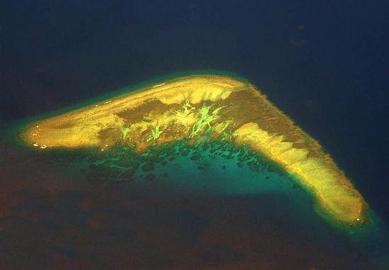 Bumeráng alakú sziget, dél-kínai-tenger